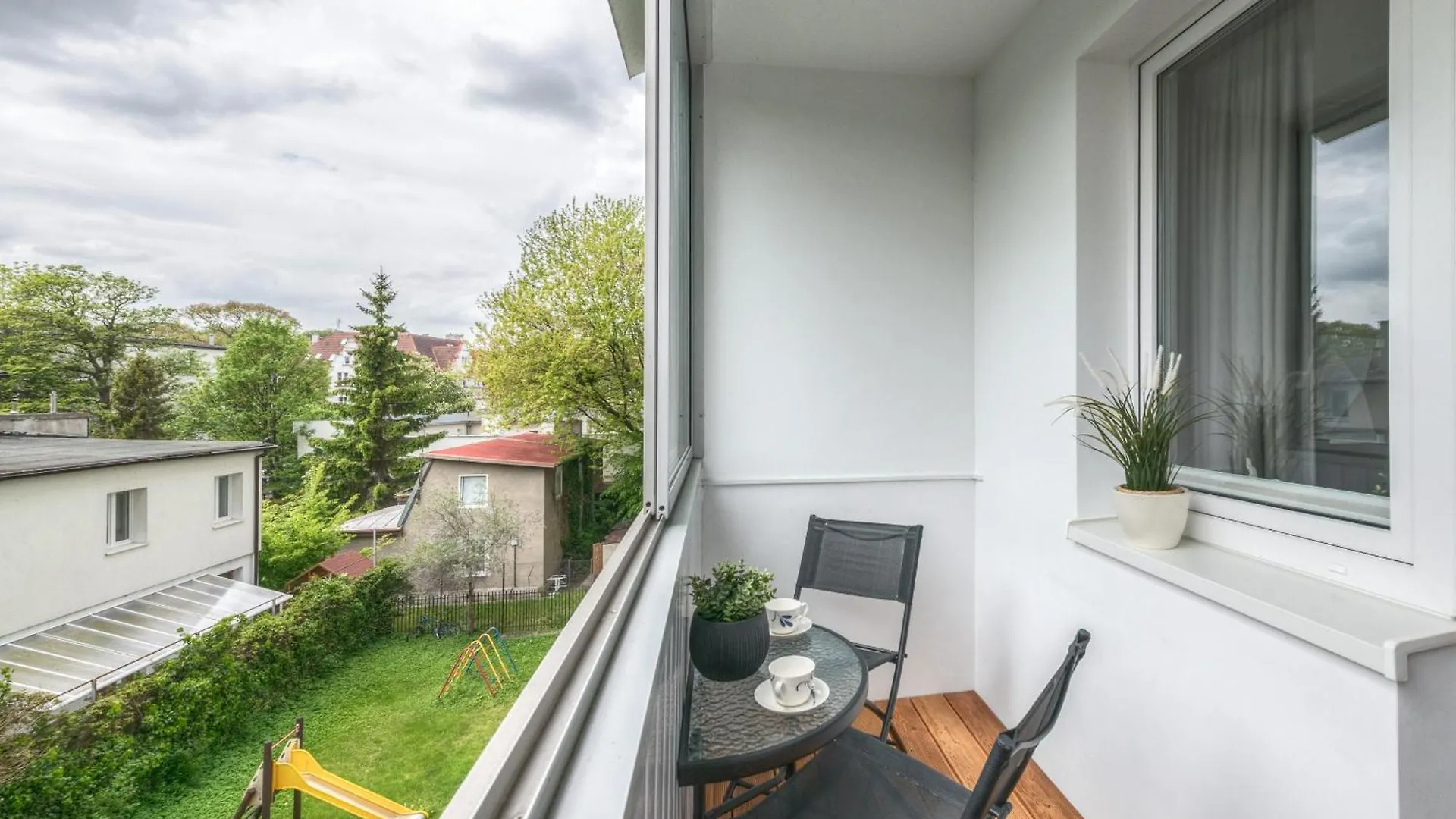 Navy Blue By Northside Apartments Sopot Poland